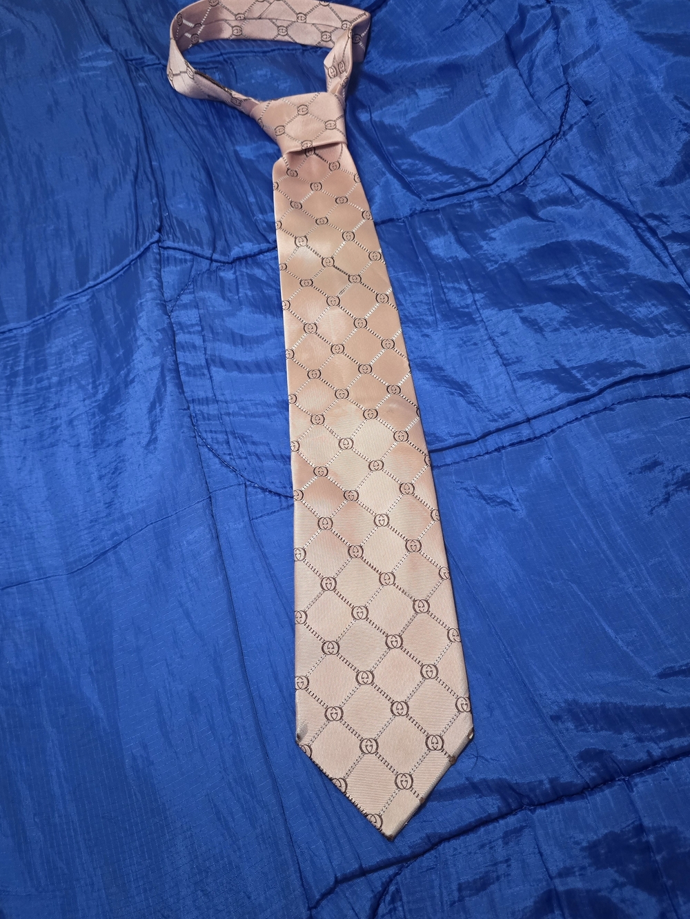 Gucci Pink-Taupe Silk Geometric Monogram Tie Used Some Damage Grunge Look
